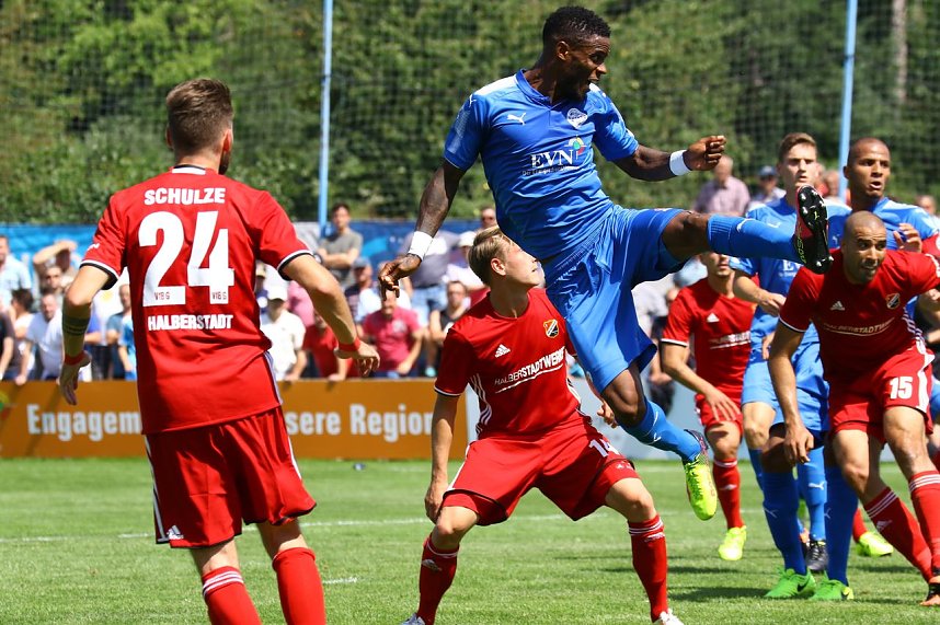 Mageres Unentschieden zum Auftakt