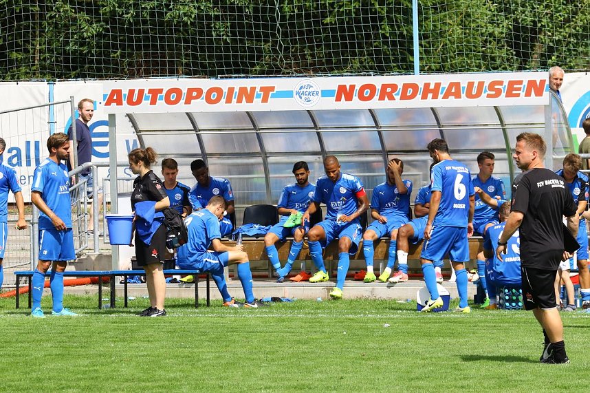 Mageres Unentschieden zum Auftakt