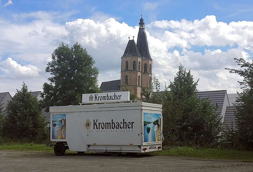 Die ersten Aufbauarbeiten