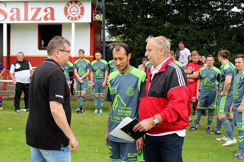 Auszeichnung und Spielball