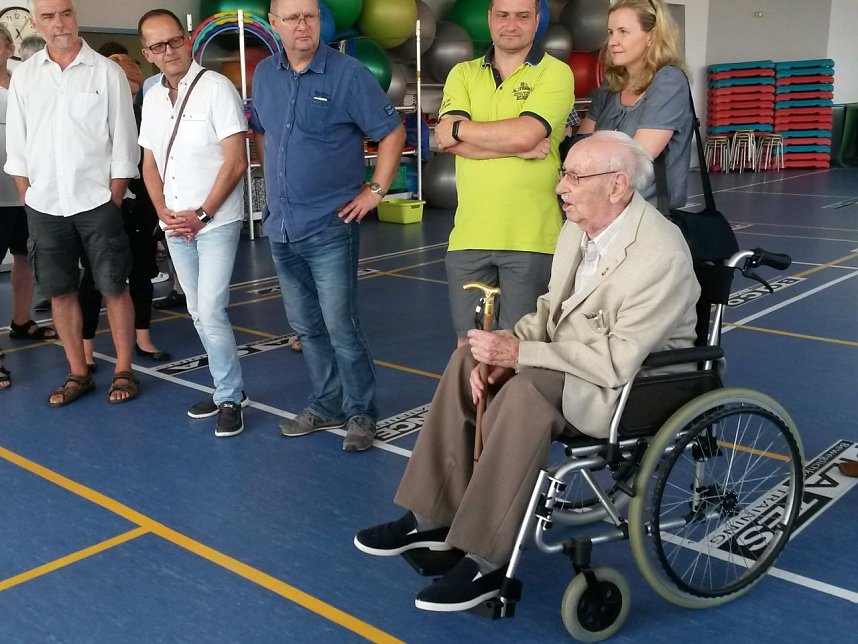 Architektonischer Stadtrundgang zwischen Rathaus und Stadtterrasse