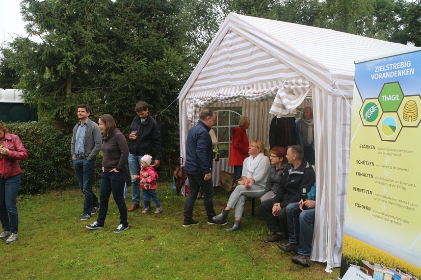 Erster Nordth&uuml;ringer Bienenlehrpfad er&ouml;ffnet