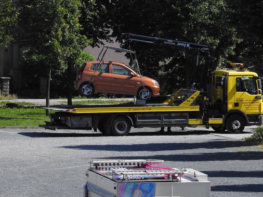 Ordnung schaffen auf dem August-Bebel-Platz