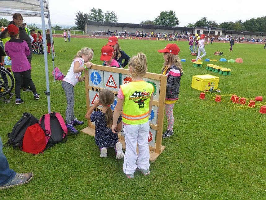 Schulanfangsaktionstag auf dem Hohekreuz-Sportplatz