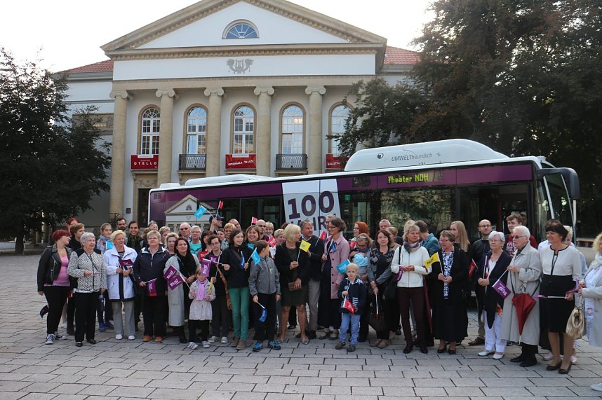Ein Bus zum Geburtstag - Theater Nordhausen feiert 100. Jubil&auml;um