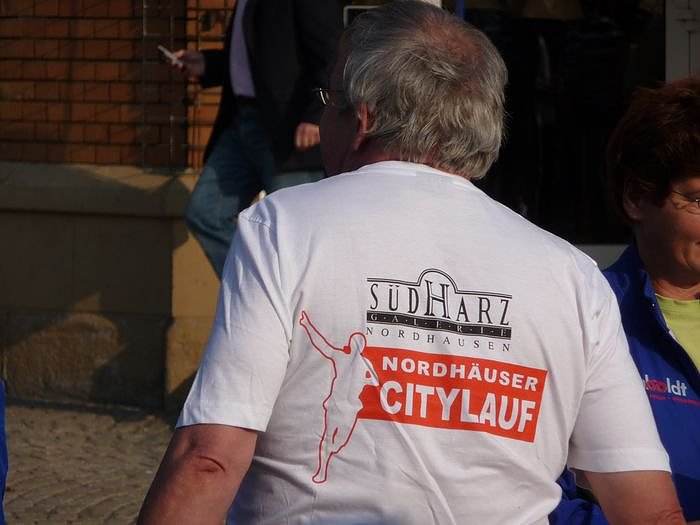 Mitten durch die Stadt