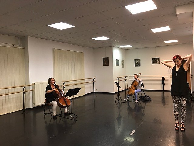 Tanzen im Park Hohenrode