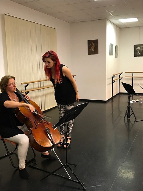 Tanzen im Park Hohenrode