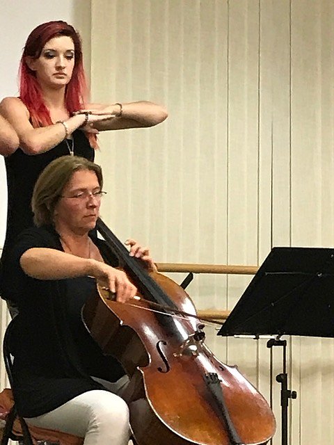 Tanzen im Park Hohenrode