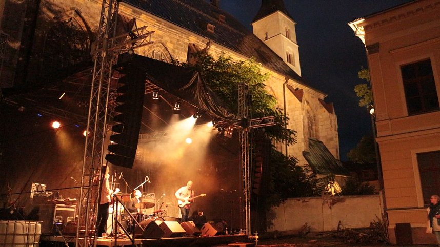 Jazz-Attack auf dem Hof der Jugendkunstschule Nordhausen