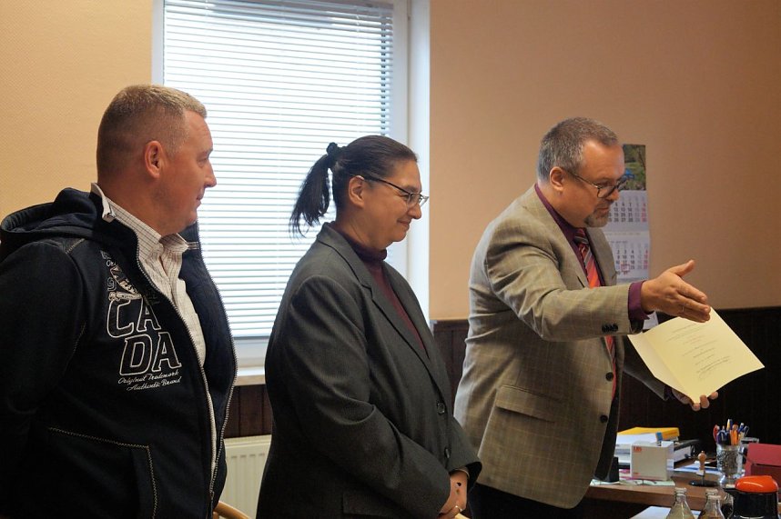 Wetterdienstplakette &uuml;berreicht