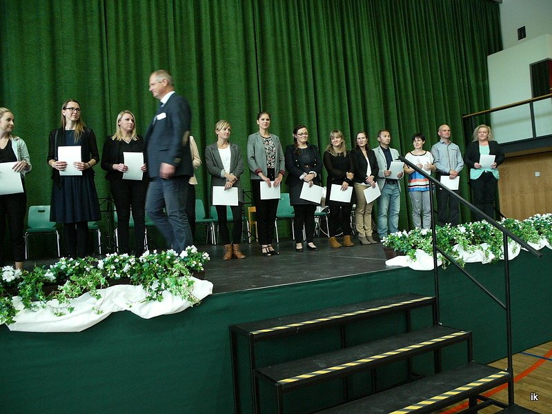 Verbeamtung von &uuml;beer 350 Lehrerinnen und Lehrern