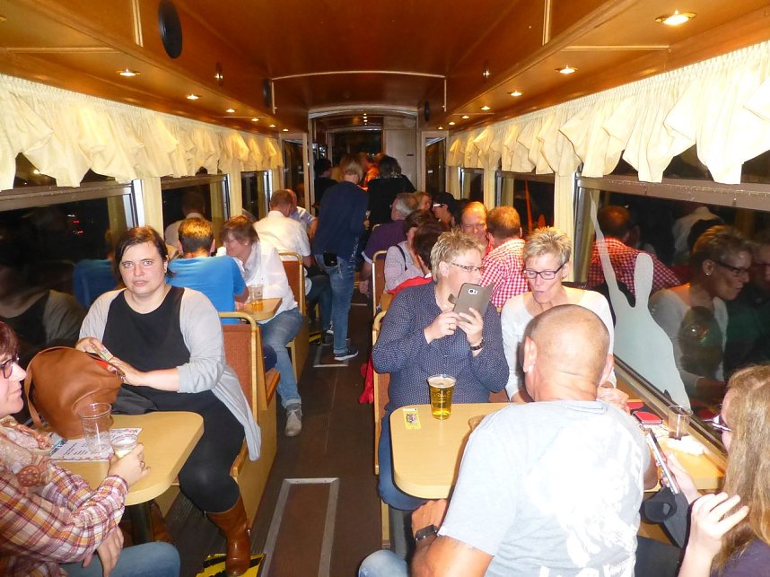 Musikalische Stra&szlig;enbahnfahrt