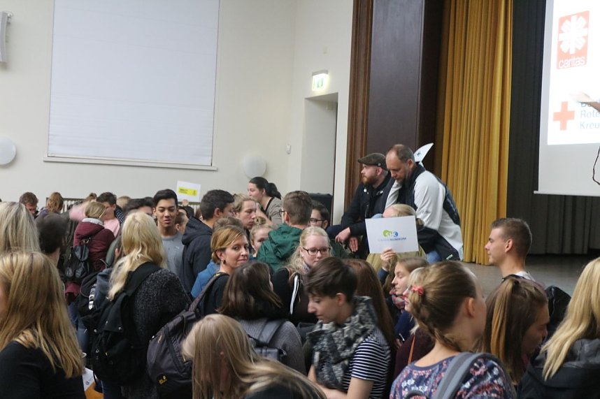 Spuren hinterlassen - mit fast 200 Studierenden war der Andrang so gro&szlig; wie noch nie