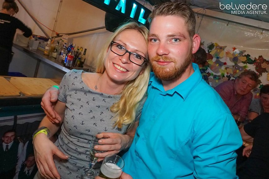 Kirmestanz im Samstagabend