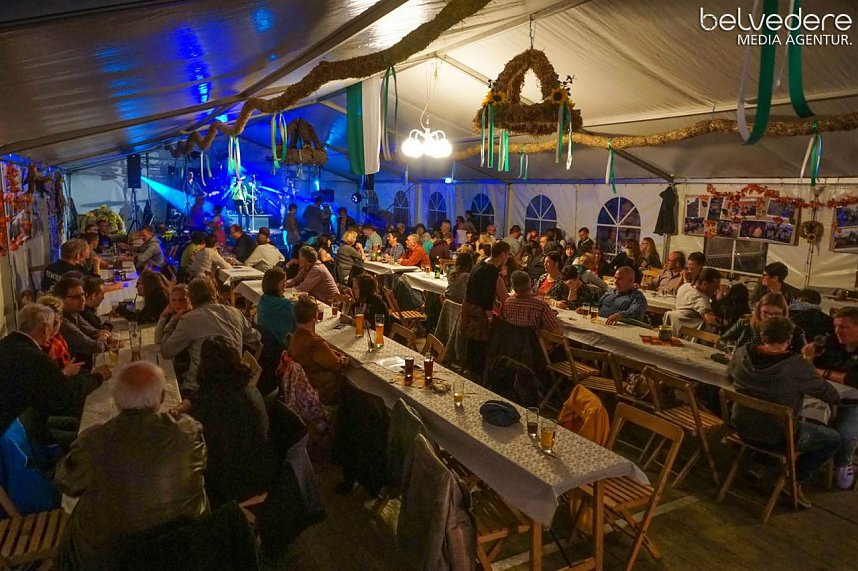 Kirmestanz im Samstagabend