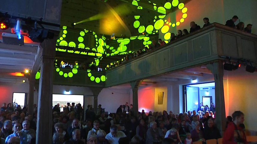 Junge Christen &uuml;bernehmen in der Altendorfer Kirche