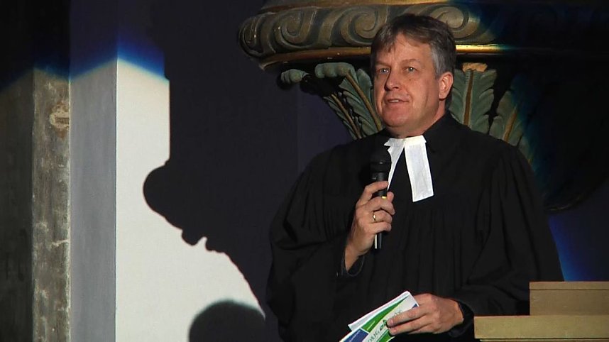 Junge Christen &uuml;bernehmen in der Altendorfer Kirche