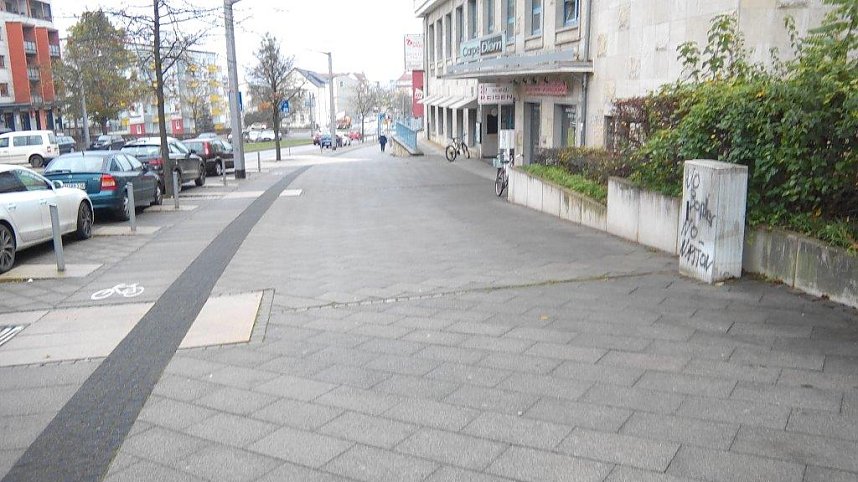 Heute ist Carpe Diem der sauberste Bereich der Rautenstra&szlig;e.
