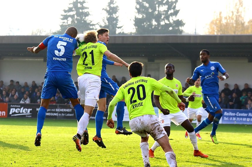 Unentschieden im Spitzenspiel