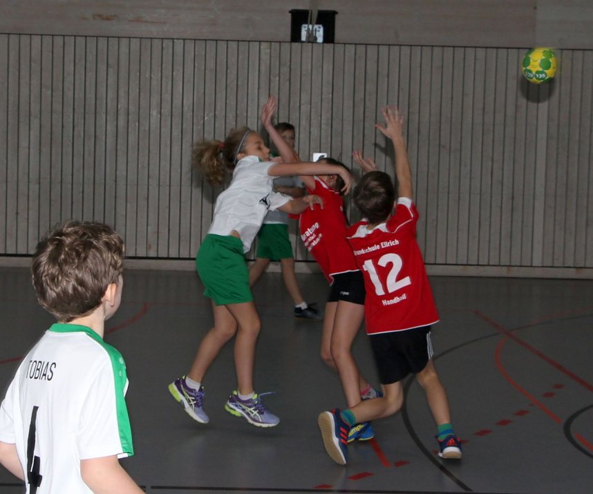 Handball Nachwuchs - der erste Sieg der Saison geht an Petersdorf