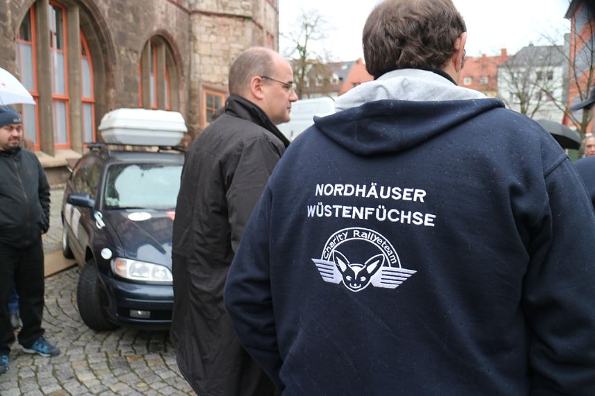 Nordh&auml;user W&uuml;stenf&uuml;chse starten in Richtung S&uuml;den