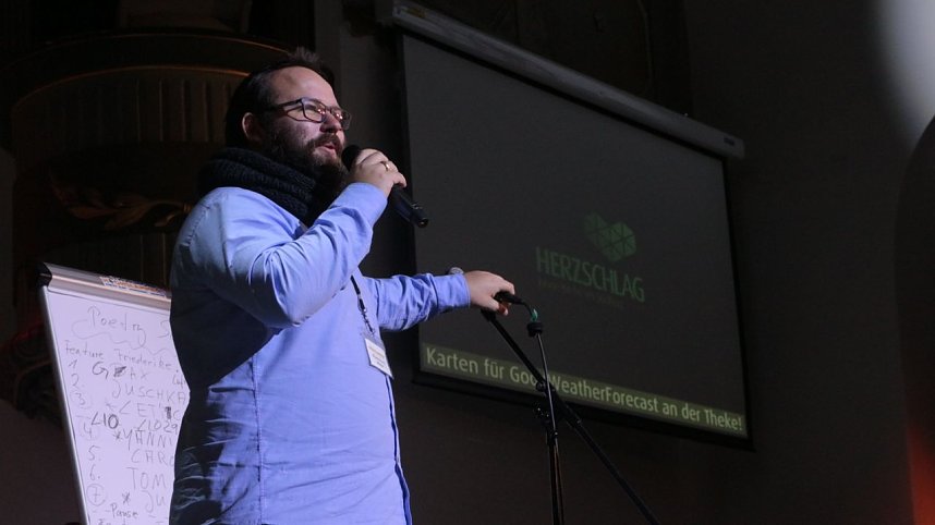 Poetry Slam in der Altendorfer Kirche