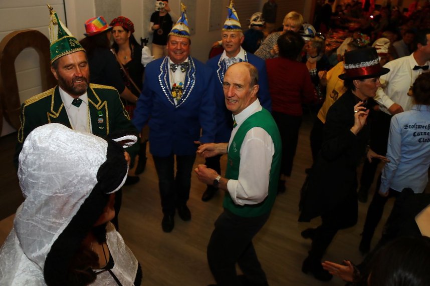 Ausgelassene Stimmung in der Festhalle