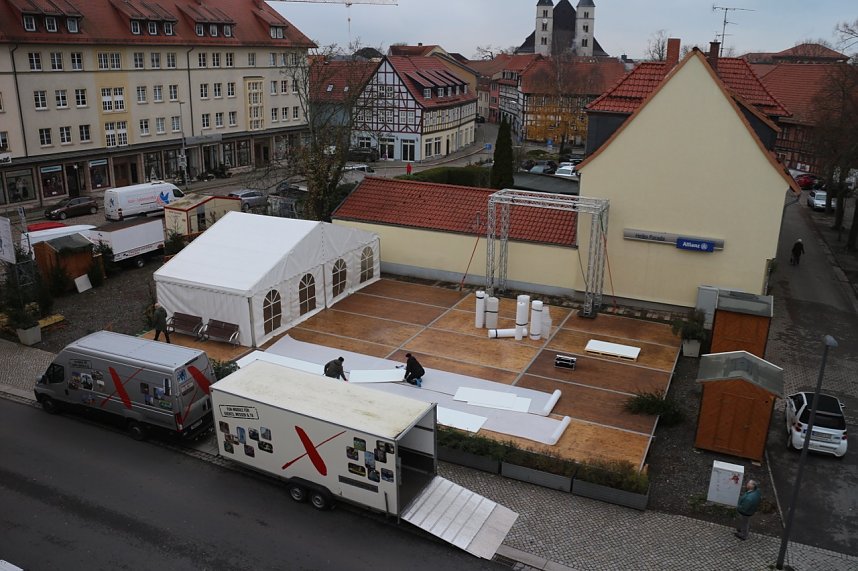 Eislaufen mitten in Nordhausen - morgen wird die Eisbahn vor der Marktpassage er&ouml;ffnet