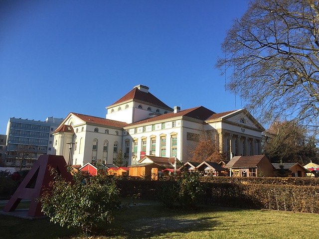 T&auml;nzerische Vorweihnachtszeit