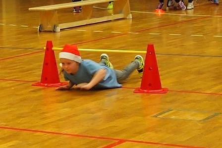 Nikolaus Spielfest der 1. Klassen