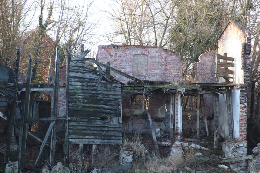 Alte M&uuml;hle in Je&szlig;nitz