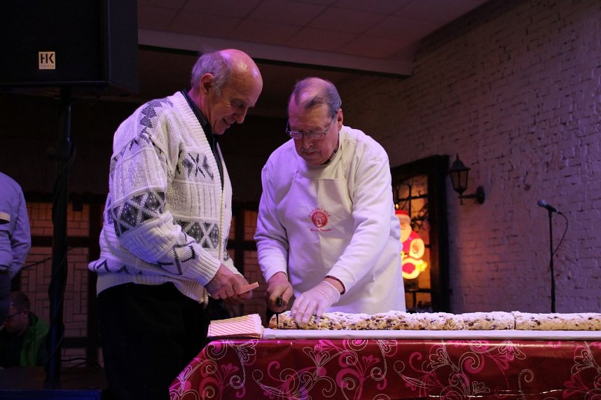 Weihnachtsmann kam mit Traktor