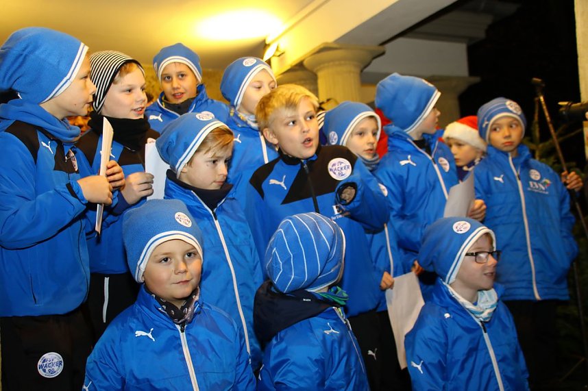 Wacker singt Weihnachtslieder