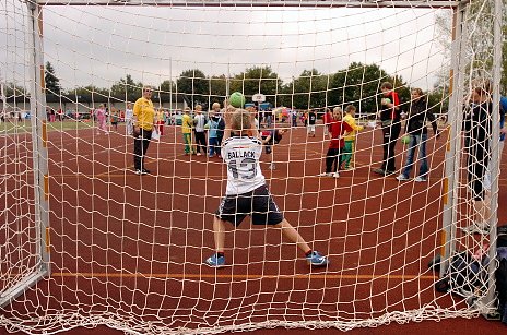 Grundschulsporttag auf dem Hohe-Kreuz-Sportplatz