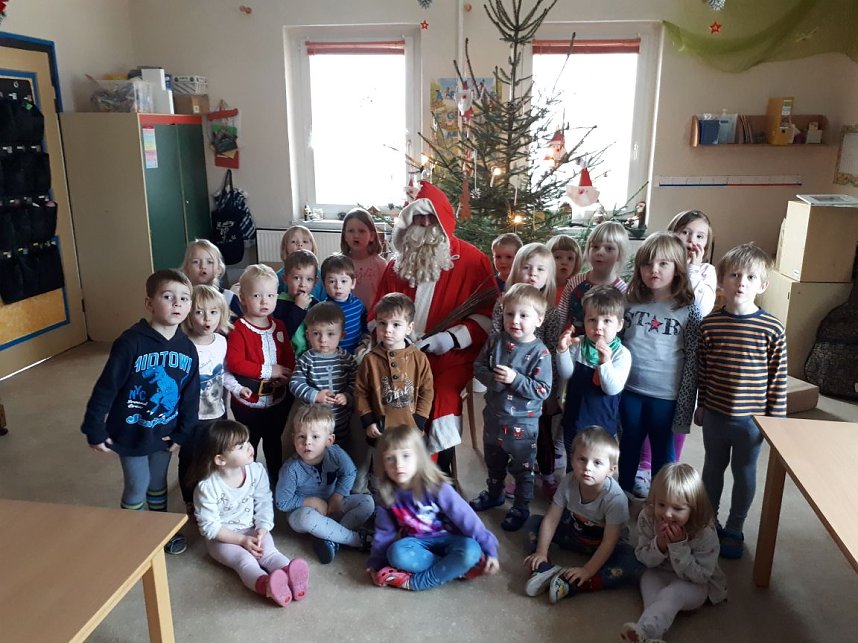 Besuch im Urbacher Spatzenh&auml;uschen