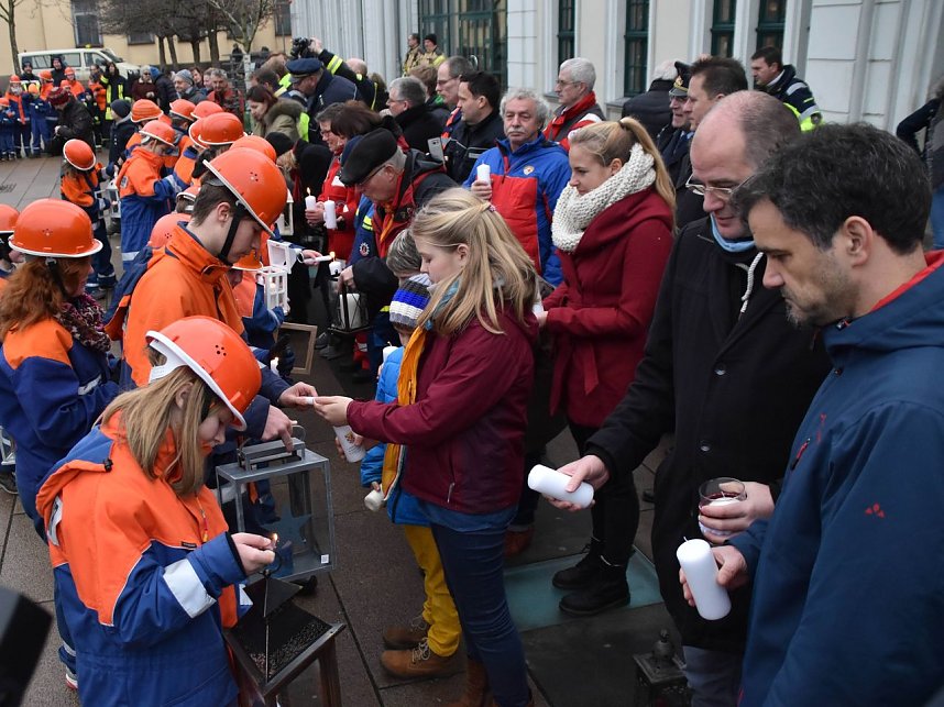 Friedenslicht verteilt