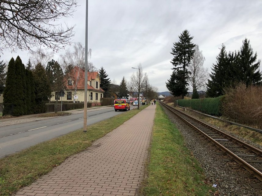 Zwei Menschen bei Auffahrunfall verletzt