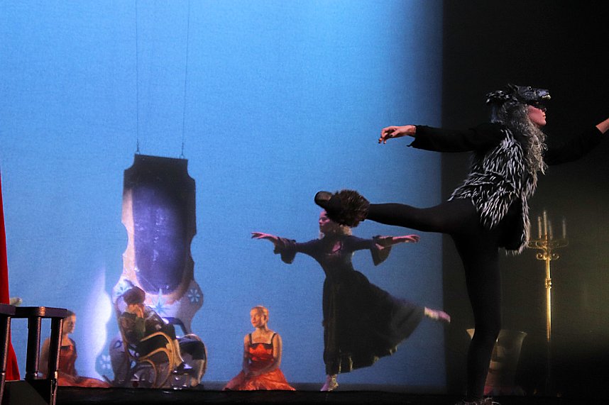 "Die Sch&ouml;ne und das Biest"