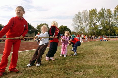 Grundschulsporttag auf dem Hohe-Kreuz-Sportplatz