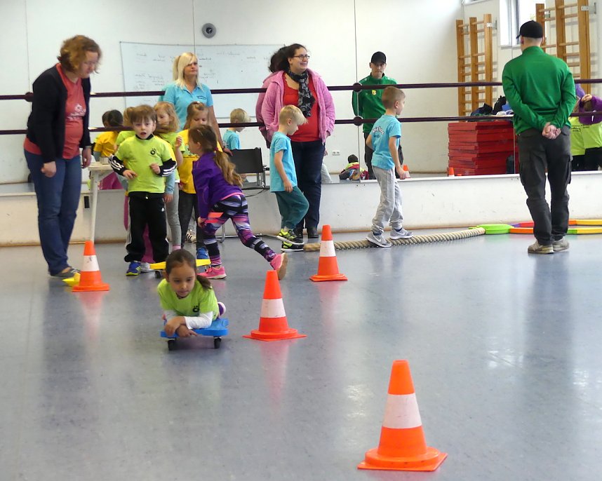 Kindergartensporttag in der Wiedigsburg