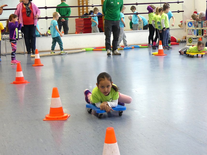 Kindergartensporttag in der Wiedigsburg