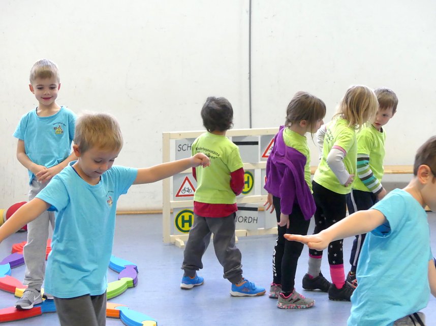 Kindergartensporttag in der Wiedigsburg