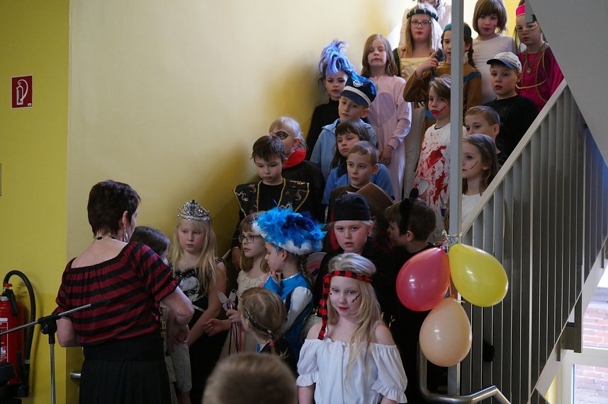 Neuer Turnraum in Gro&szlig;wechsungen eingeweiht