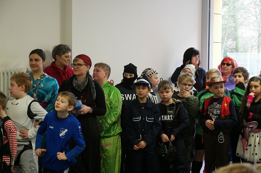 Neuer Turnraum in Gro&szlig;wechsungen eingeweiht