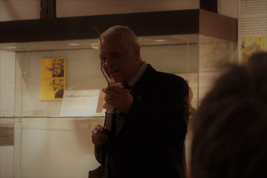 Vernissage er&ouml;ffnet - W&uuml;nschelrute