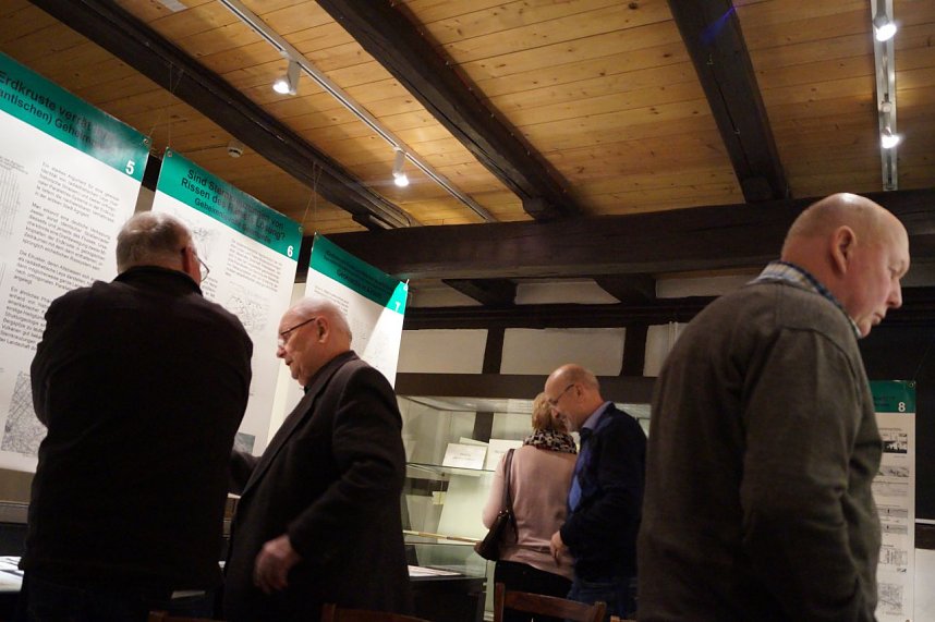 Vernissage er&ouml;ffnet - W&uuml;nschelrute