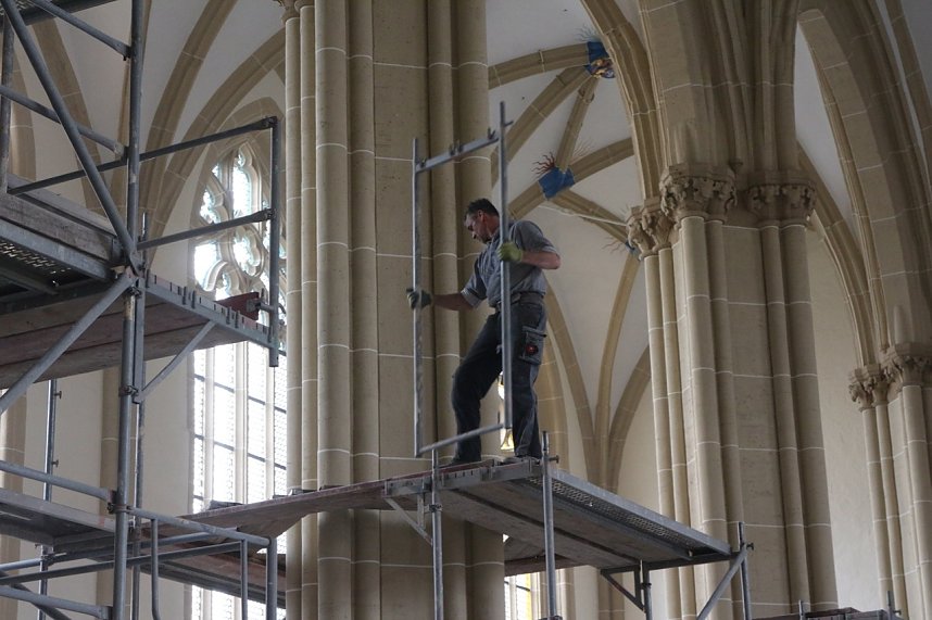 Sanierungsarbeiten im Dom zum Heiligen Kreuz
