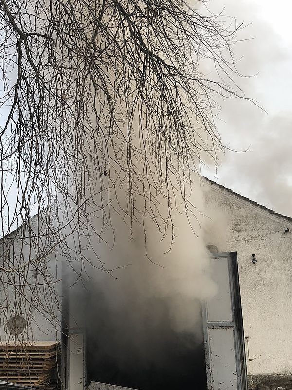 Lagerhallenbrand in Kleinfurra