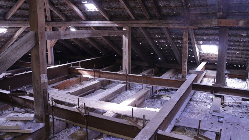 Abriss und Neubau statt Sanierung - das Humboldt Gymnasium wird abgerissen